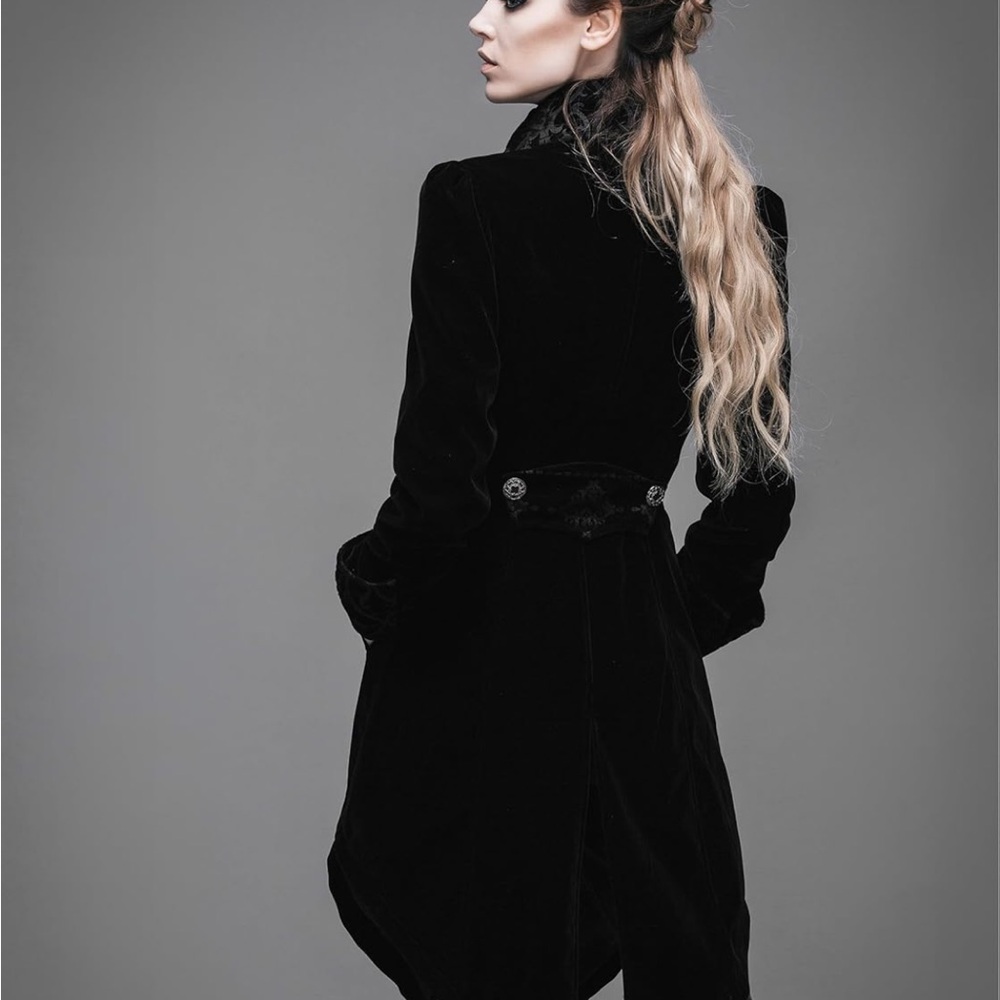 Elegant Black Velvet Women's GOTH Coat - Picture 4 of 11